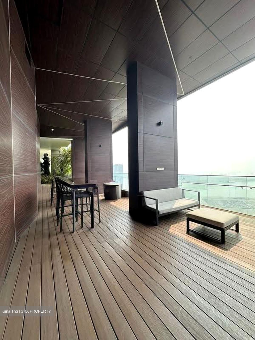 Eon Shenton (D2), Office #627824181